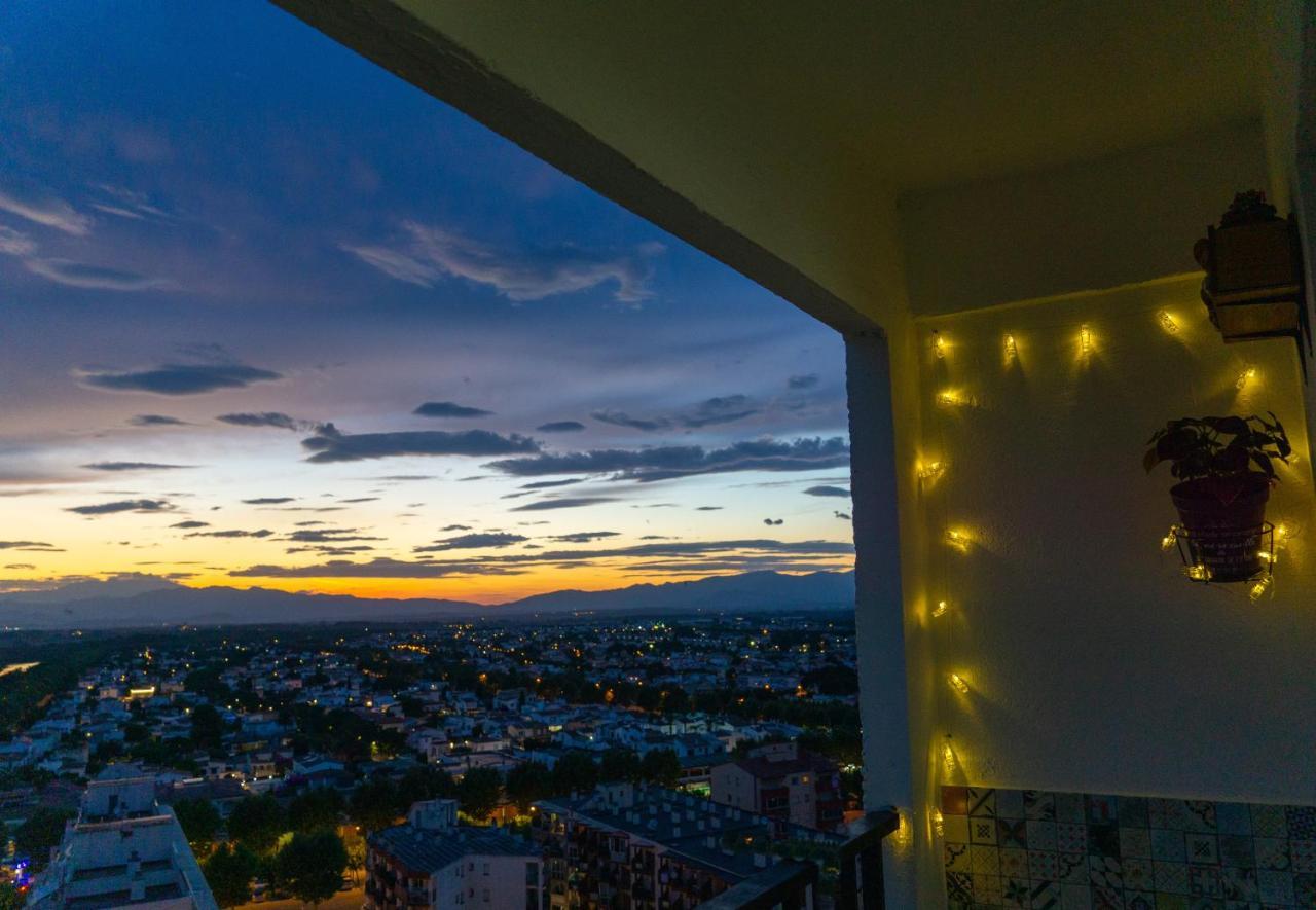 Les Couchers De Soleil A Empuriabrava Bagian luar foto
